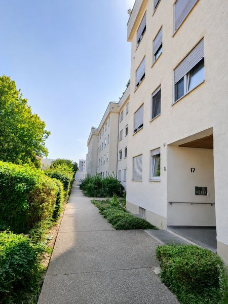 Ruhig und stadtnah in Offenhausen–gepflegte 3‑Zimmer‑ Wohnung mit Terrasse und kleinem Gartenanteil